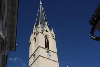 Věž od jihozápadu ( © Ivan Grisa 09/2010)
