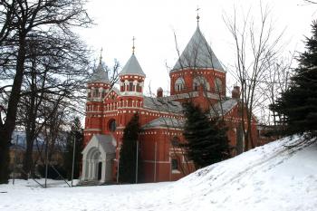 boční průčelí ( © Milan Caha 03/2010)