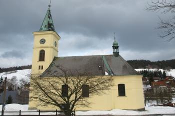 kostel od jihu ( © Milan Caha 03/2010)