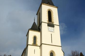 jižní vstupní průčelí ( © Milan Caha 03/2010)