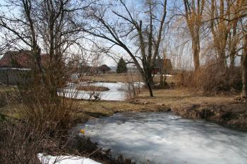Vodní příkop z jihu ( © Petr Nožička 03/2010)