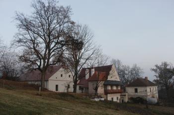 tvrz Mladějovice (© Bernard Durych 12/2021)