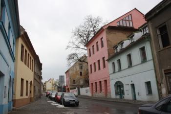 Židovská ulice (Havlíčkova) od východu ( © Ivan Grisa 03/2010)