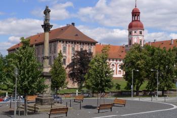  (© Karel Husák, 07/2011)