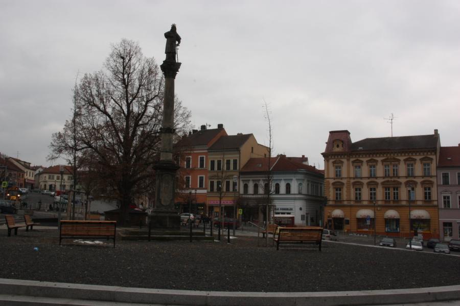 sloup se sochou sv. Vavřince