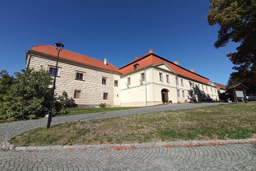  Starý zámek Chudenice