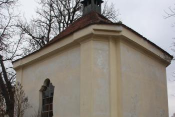 Kaple od jihozápadu ( © Ivan Grisa 03/2010)
