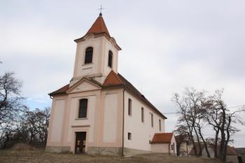 Kostel od západu ( © Ivan Grisa 03/2010)