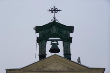 Zvonice na kapli sv. Anny v Darkově zepředu (© Rostislav Kaplan, 03/2010)