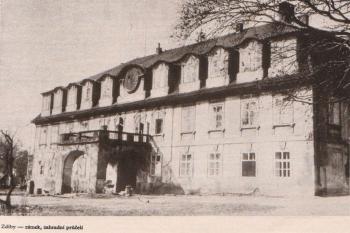 zámek od jihovýchodu (© anon., cca 1980)