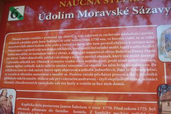 informační tabule u kaple (© Jaromír Schoffer, 03/2010)