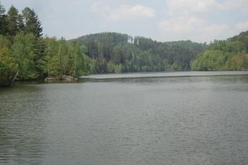 pohled z hráze (© Jaromír Schoffer, 03/2010)