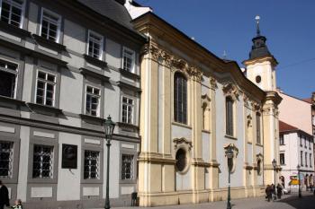 Východní průčelí kostela (© Ivan Grisa 03/2010)