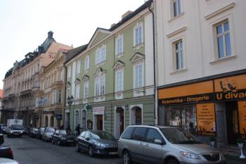 Obecní dům: pohled ze Smetanových sadů ( © Ivan Grisa 03/2010)