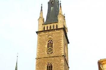Kostel sv. Petra a Pavla ( © Pavel Vítek 12/2006)