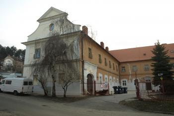 východní křídlo kláštera ( © Milan Caha 03/2010)