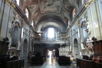 Kostel Nanebevzetí Panny Marie - pohled ke kůru (© Ondřej Navrátil, 09/2010)
