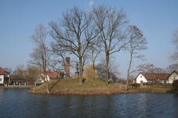 Tvrziště ( © Petr Nožička 03/2010)