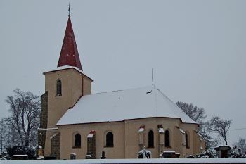 zimní pohled na kostel (© Rodochrozit, 02/2013)