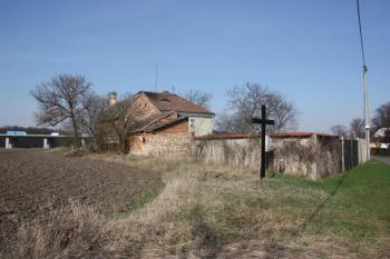 Bývalý kostel od jihozápadu ( © Ivan Grisa 03/2010)