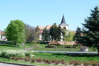kostel Nanebevzetí Panny Marie (© František Kinař, 04/2012)