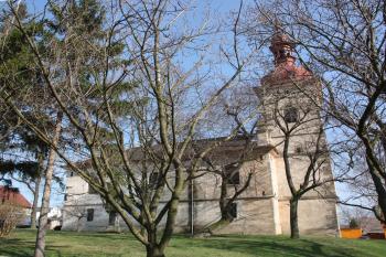Kostel od severu ( © Ivan Grisa 03/2010)