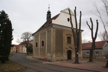 Kaple od západu ( © Ivan Grisa 04/2010)