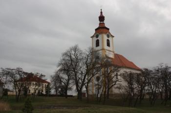Kostel od jihozápadu ( © Ivan Grisa 04/2010)