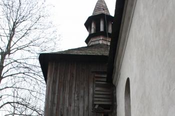 Věž od západu ( © Ivan Grisa 04/2010)