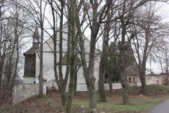 Kostel od západu ( © Ivan Grisa 04/2010)