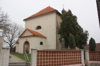 Kostel od západu ( © Ivan Grisa 04/2010)