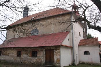 Kostel od severu ( © Ivan Grisa 04/2010)