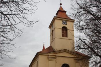 Kostel od západu ( © Ivan Grisa 04/2010)