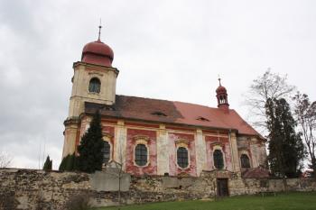Kostel od jihu ( © Ivan Grisa 04/2010)