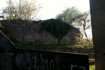 Městské opevnění (© Matěj Kopecký, 04/2010)