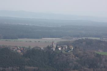 Bezdědice z rozhledny ( © Ivan Grisa 04/2010)