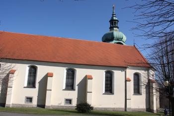 Východní část kostela od jihu ( © Ivan Grisa 04/2010)