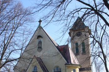 Kostel od západu ( © Ivan Grisa 04/2010)