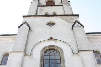Věž od severu ( © Ivan Grisa 04/2010)