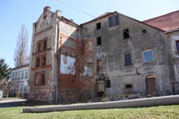 Jediná zbylá budova měšťanského pivovaru od severu ( © Ivan Grisa 04/2010)