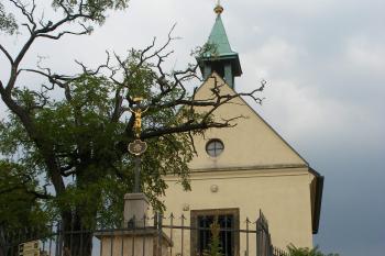 Kaple sv. Kláry v Troji (© Jiří Špaček, 08/2015)