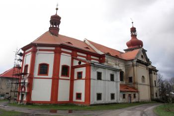 Kostel od severovýchodu ( © Ivan Grisa 04/2010)
