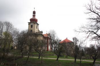 Kostel od západu ( © Ivan Grisa 04/2010)