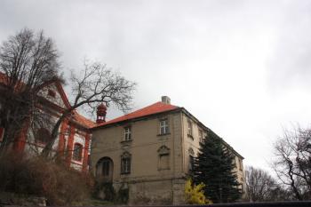 Fara od západu ( © Ivan Grisa 04/2010)