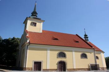 Kostel od jihu ( © Ivan Grisa 07/2010)