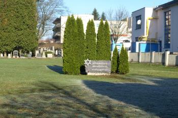 památník obětem šoa ( © Milan Caha 04/2010)