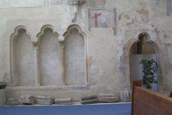 jižní stěna presbytáře  (© Karel Husák, 07/2006)