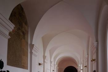 ambit v přízemí (© Karel Husák, 09/2011)