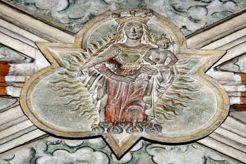 trojlistý svorník presbytáře s postavou Madony s dítětem ( © Pavel Zany Komárek 12. 9. 2009)