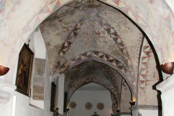 západní loď kostela od jihu ( © Pavel Zany Komárek 12. 9. 2009)